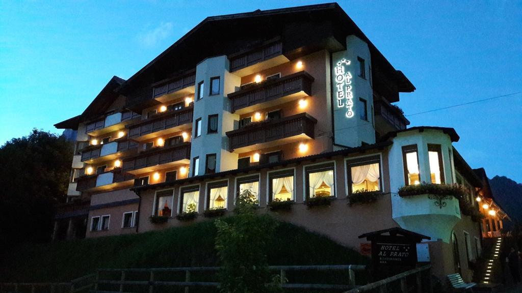 Hotel Al Prato Fiera Di Primiero Bagian luar foto