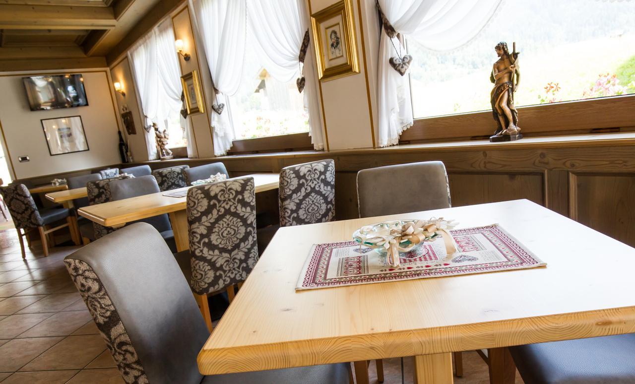 Hotel Al Prato Fiera Di Primiero Bagian luar foto