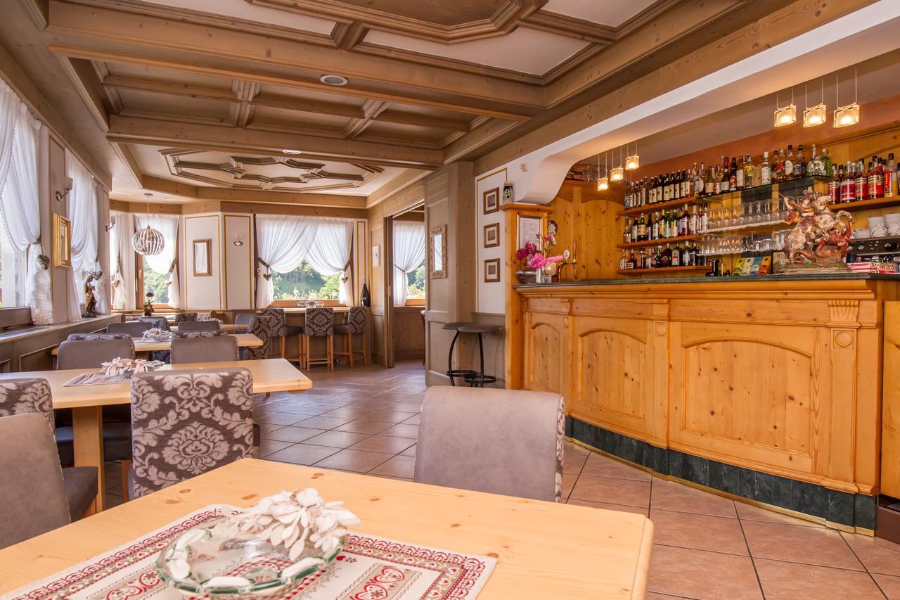 Hotel Al Prato Fiera Di Primiero Bagian luar foto
